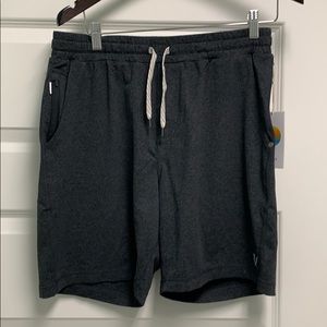 NWT Vuori Ponto Short - Charcoal Heather